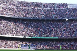 巴塞罗那德比自2022年首次回归诺坎普球场