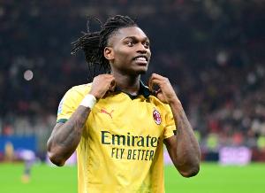 记者谈米兰训练情况：莱奥、加比亚等人和青年队进行了1场友谊赛