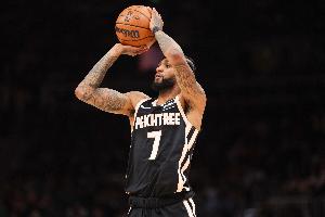 无力回天！亚历山大-沃克19中10拿到全队最高25分 三分9中4