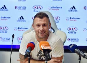 卡萨诺：阿莱格里不配当教练，应滚出足球圈，他正把足球带入深渊