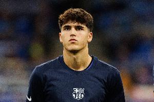 库巴西是首位在20岁前，在欧冠比赛中两次被罚下的球员