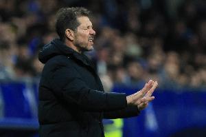 熬出头！西蒙尼执教马竞首次在诺坎普击败巴萨，此前7平11负