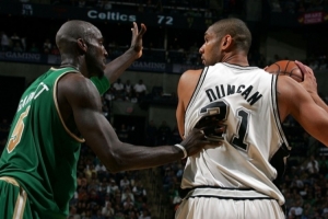 斯蒂芬·杰克逊：加内特仅次于邓肯 他比字母哥更有技巧