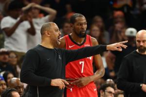 西部太卷了！火箭50胜29负暂列西部第5 上赛季52胜30负排西部第2