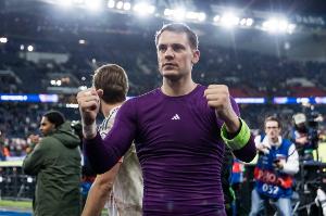 40岁诺伊尔单场9扑救，俱乐部生涯592场也仅有2次扑救数更多