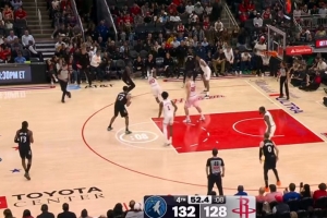 杀死比赛?爱德华兹左侧45°后撤步大心脏三分命中 森林狼领先7分