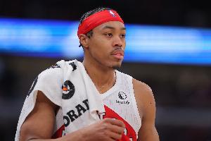 这核心不给力！巴恩斯全场14中6得到15分4板5助 正负值-10