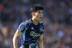 仅签半年!荷媒:27岁富安健洋今夏将离队,阿贾克斯无意承担高薪