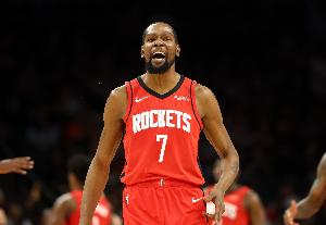 杜兰特：攻防两端如果同时在线 我们就是一支强大的球队