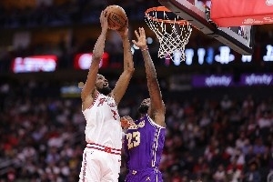 高管&球探的季后赛观察：湖人给火箭送人头 哈登防守不如梅里尔