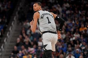 哈珀：文班已锁定了最佳防守球员 若他上赛季能打这奖项也是他的