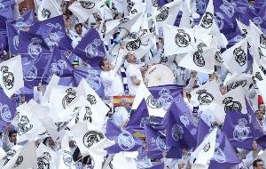 世体：皇马在主场多次被嘘，伯纳乌球场调高广播音量试图掩盖嘘声