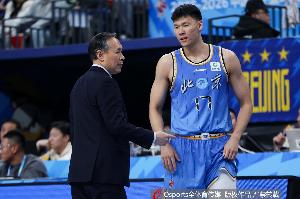 记者:明天过后北京会落到第5 王哲林面对周琦&麦基砍24分17板