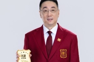 【名人堂定妆照】再次祝贺传奇名宿正式进入中国篮球名人堂!