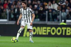 洛卡特利：我们必须获得欧冠资格 回想起国家队的失败仍感到难过