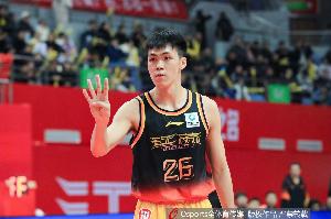 状态全无！庞峥麟半场7中0一分未得 三分4中0&正负值-11