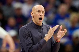 帅位很稳!Amick:国王队有意让克里斯蒂继续执教