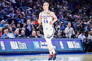 托皮奇：季后赛的氛围完全是另一个级别 我期待今年季后赛的到来