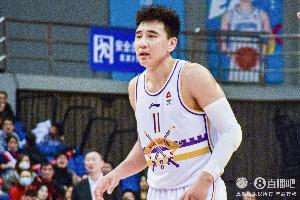 记者：已站在悬崖边的北控展现出顽强求生欲 季后赛希望尚未破灭