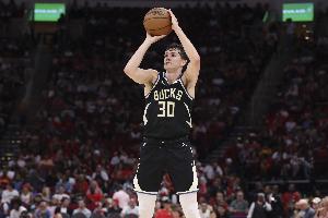 双向合同！科马克·瑞安常规赛最后7场场均19.6分 3分命中率47.9%