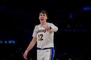 铁人！拉拉维亚成为湖人队史第45位赛季全勤球员 上一位是里夫斯