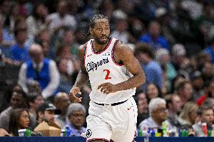 机器卡！伦纳德常规赛场均27.9分6.4板3.6助1.9断 三分38.7%