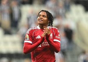 首回合0-2巴黎！恩古莫哈：利物浦有信心逆转局势 很开心主场进球