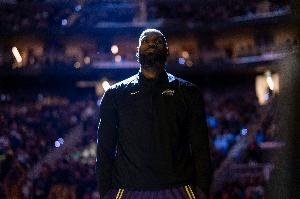 路威:如果詹姆斯能带队赢火箭 这能比肩他生涯中的任何成就