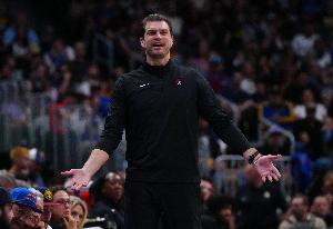 拓记:若球队进季后赛斯普利特很可能留任 今夏可能开始教练选拔