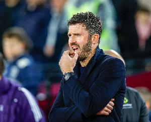 卡里克执教曼联6场联赛主场全胜遭终结,已是并列队史最长