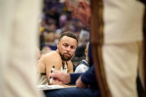 库里附加赛可能打40分钟？科尔：考虑到有两天休息 可能打更久