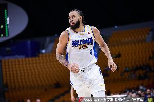 瘦死的骆驼比马大！麦基替补17分钟 10中9高效砍下22分4板2断1帽