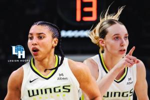 与女友佩奇重聚~WNBA选秀：达拉斯飞翼用状元签选中阿齐·福德