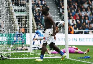 独立报:拜仁关注桑德兰前锋布罗比,有意今夏引进