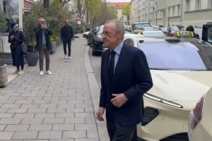 大战在即,弗洛伦蒂诺抵达慕尼黑与拜仁高层共进午餐