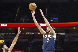 戴格诺特：切特上升空间还很大 会看到比以往季后赛更出色的他