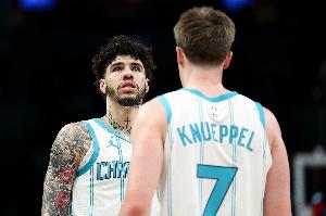 有点紧张?黄蜂首节最后8次出手全部打铁 但仍领先热火2分