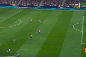 裁判研究机构解读VAR介入加西亚红牌:孔德离得太远 破坏绝佳机会