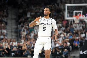 Lowe：卡斯尔打法极具观赏性 他不怕对抗也不惧怕任何对手