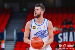 直播吧：广东男篮签下大外援拉科塞维奇 后者曾在CBA效力多队