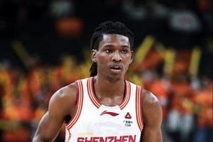 超级三双！特奎维恩·史密斯22中11狂轰45分15板14助 三分14中9