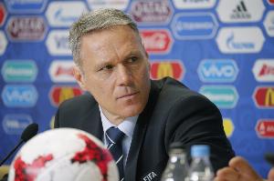 不堪其扰!61岁范巴斯滕因被一女子骚扰选择报警,其妻子也被造谣