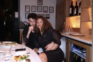 2米16与1米7！霍姆格伦官宣恋情，现女友是维拉中场埃利奥特前任