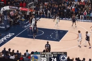 奋力反击！小佩顿补篮得手 勇士打出10-2攻击波追到2分打停快船