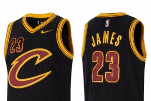 经典大C!耐克将推出詹姆斯在骑士夺冠十周年纪念款23号黑色球衣