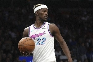 附加赛半场得分谁最多？榜首两人狂轰32分 本赛季3人冲进前20