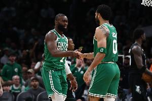 杰伦·布朗：我和塔图姆经历了历史性的旅程 我个人也收获颇丰