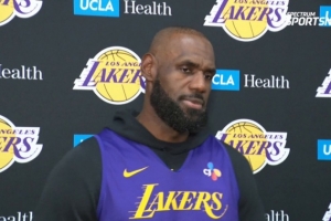 詹姆斯：我们没有谈论过去年季后赛 每年的情况都不一样