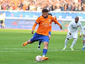 克雷桑赛后瞬采谈个人状态：肯定没到100%，接下来要抓紧时间恢复