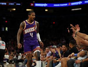 吉莱斯皮：杰伦·格林能给篮筐施加巨大压力 他上场就能帮助球队